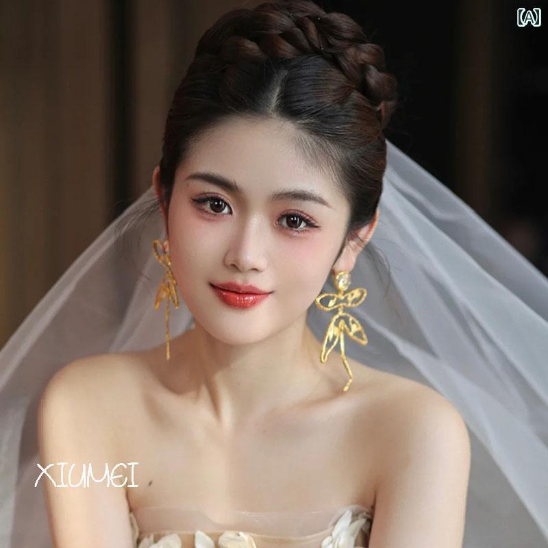 ブライダル アクセサリー ウェディング パーティー 結婚式 花嫁 婦 小物 ヘッド 舞台 小道具 コスプレ ドレス イヤリング 不規則 幾何学 トンボ 軽量 涼しい イヤリング ロング タッセル