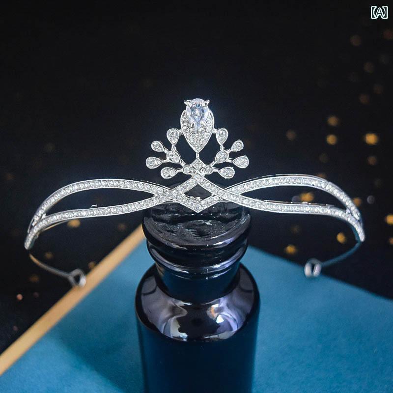 ブライダル ヘッドアクセサリー 結婚式 ウェディング パーティー 婦 花嫁 舞台 小道具 コスプレ クラウン ティアラ 女の子 女の子 大人 式 誕生日 ティアラ ギフト ドレス クラウン