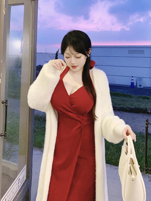 大きめサイズ レディース おしゃれ ファッション カジュアル デート 女子会 普段使い 秋服 ニット セーター 肩ひも ドレス セットアップ