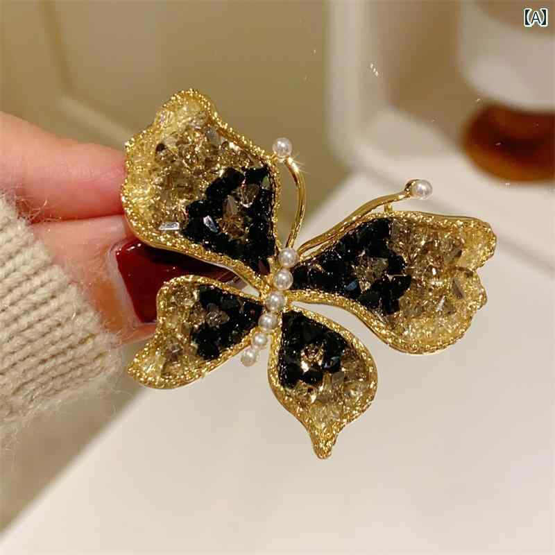 ブローチ レディース アクセサリー 母の日 ギフト レトロ 軽量 涼しい 金 蝶 精巧 コサージュピン スーツ
