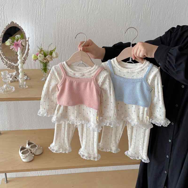 ベビー服 女の子 乳幼児 3点セット 長袖トップス レギンス ベスト コットン 綿 柔らかい 部屋着 ルームウェア 外出着 普段着 カジュアル 秋冬 春秋 ピンク ブルー 無地 花柄