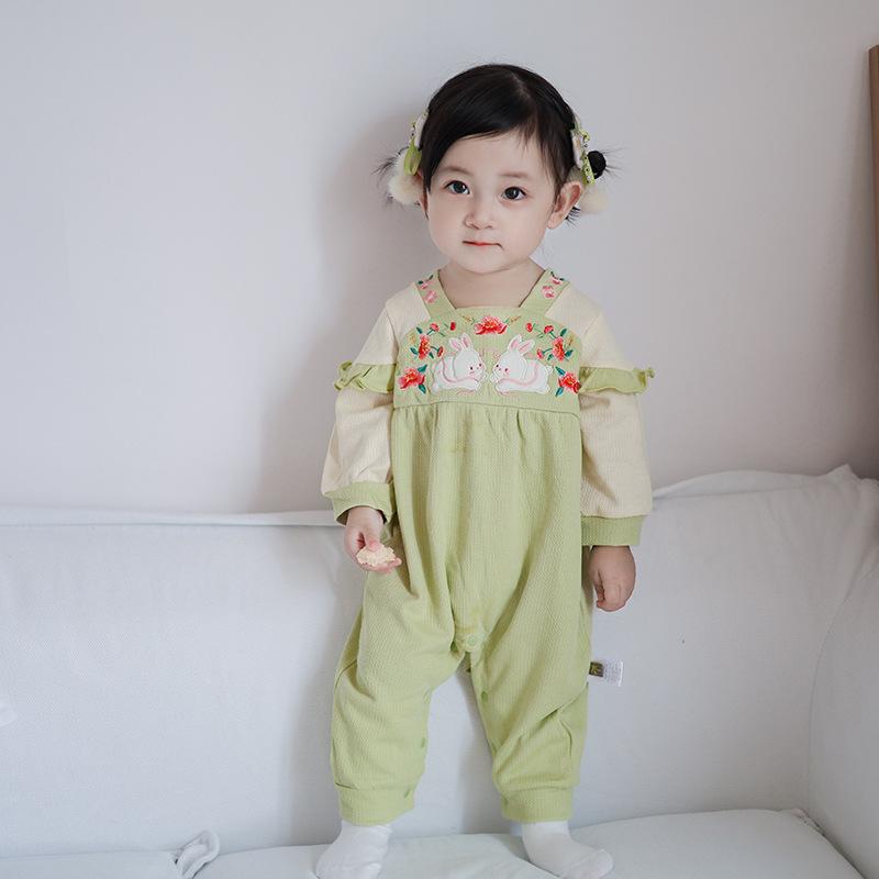 ロンパース ベビー 女の子 新生児 春秋 チャイナ風 かわいい うさぎ 刺繍 長袖 綿 コットン グリーン カバーオール 出産祝い お出かけ