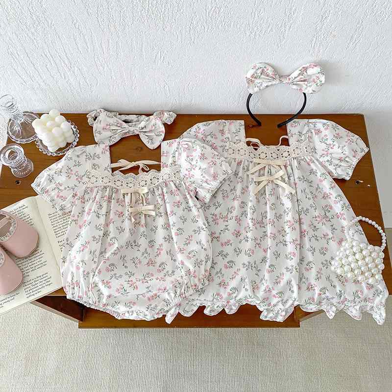 ロンパース 女の子 ベビー 小花柄 レース ワンピース型 夏服 半袖 プルオーバー 綿 コットン素材 姉妹お揃い リンクコーデ 韓国ファッション お出かけ 普段使い 乳幼児 赤ちゃん服