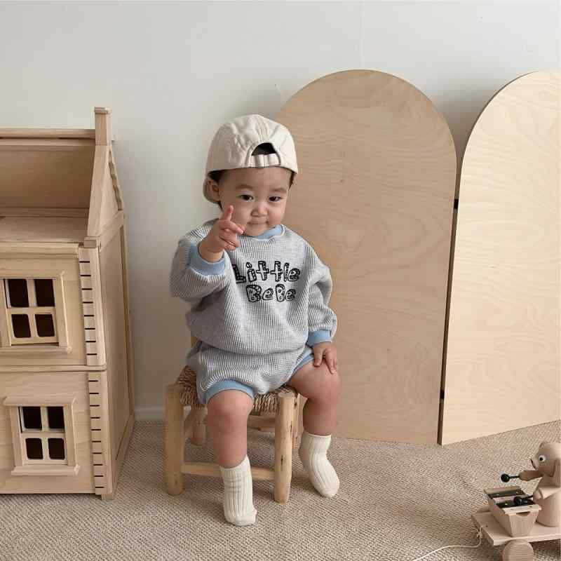 子供服 キッズ 男の子 女の子 男女兼用 春夏 ワッフル生地 アルファベットプリント 長袖Tシャツ ショートパンツ セットアップ 綿 コットン 柔らかい ルームウェア 2点セット