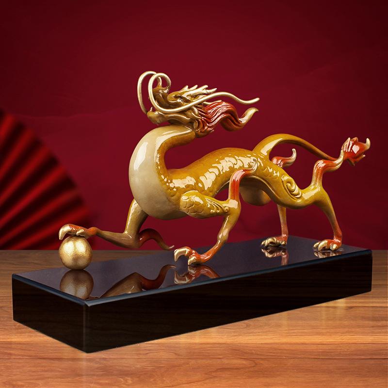 飾りつけ 金管楽器製 龍 銅器 芸術品 中国風 中華風 オブジェ 十二支 辰 縁起物 風水 開運 執務室 部屋の入り口 リビング 卓上飾りつけ 派手 金 室内装飾 かざり付ける品