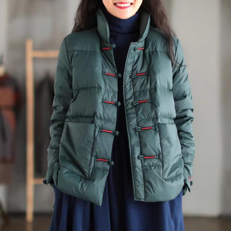 中綿コート レディース 女性用 チャイナ風 レトロ ヴィンテージ風 盤ボタン チャイナボタン スタンドカラー 立ち襟 厚手 保温 ゆったり オーバーサイズ ビッグシルエット 大きいサイズ 無地 ポリエステル 秋冬 通勤 オフィス カジュアル アウター