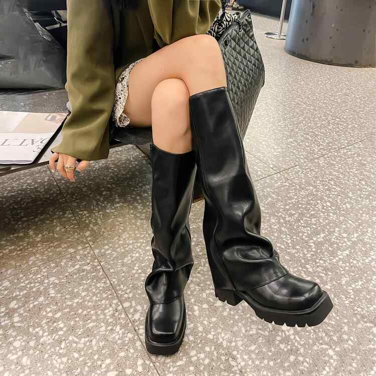 ブーツ レディース ブラック エナメル パテントレザー 本革 厚底 ロングブーツ スクエアトゥ チャンキーヒール 太筒 ゆったり ストリート カジュアル ジョッキーブーツ 秋冬 サイドジップ