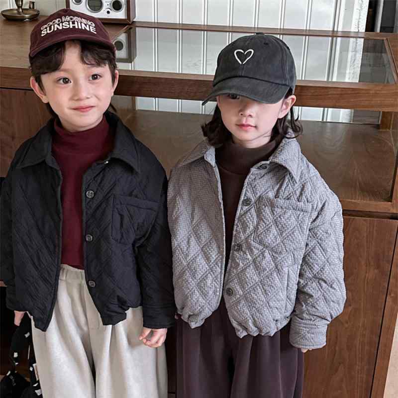 中綿ジャケット キッズ ベビー 男の子 女の子 男女兼用 冬 防寒 保温 ひし形 キルティング 厚手 綿 コットン 襟付き 前開き アウター 普段使い お出かけ 通園 通学 グレー ブラック