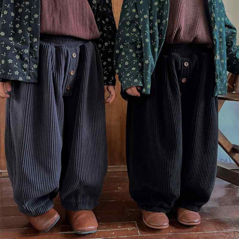 パンツ キッズ 男の子 女の子 男女兼用 秋冬 コーデュロイ 裏起毛 厚手 ゆったり ワイドパンツ カジュアル ボトムス 通学 普段使い ゴムウエスト ハイウエスト 暖かい 防寒 ブルーグレー ブラック