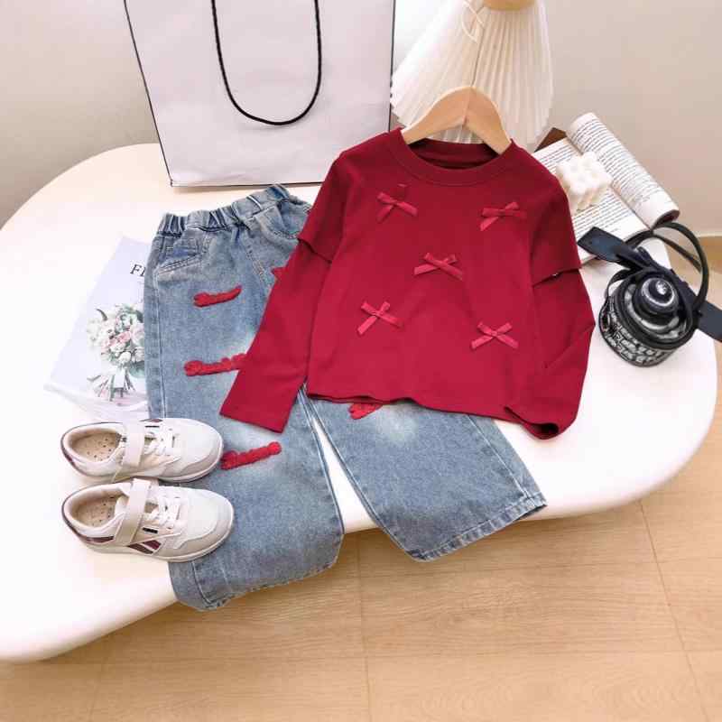 子供服 女の子 春秋 長袖Tシャツ ワインレッド 刺繍 取り外し可能 リボン デニムパンツ 綿 ジーンズ 普段使い お出かけ 通学 韓国 2点セット 上下セット セットアップ
