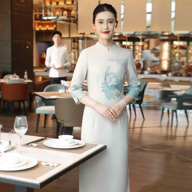 チャイナドレス レディース ホテル 接客制服 中華料理店 サービス業 ユニフォーム 長袖 Vネック 秋冬 ポリエステル 伸縮性 防汚 エレガント 雅やか 青蓮