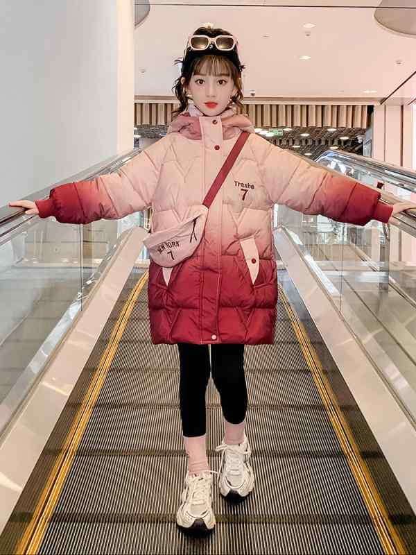 女の子 冬 コート 加厚 コットン ジャケット フード付き 韓国 ピンク パープル 抽象柄 トレンド ポリエステル混紡 柔軟素材 スタンドカラー ジッパー 子供 アウター 大きめサイズ