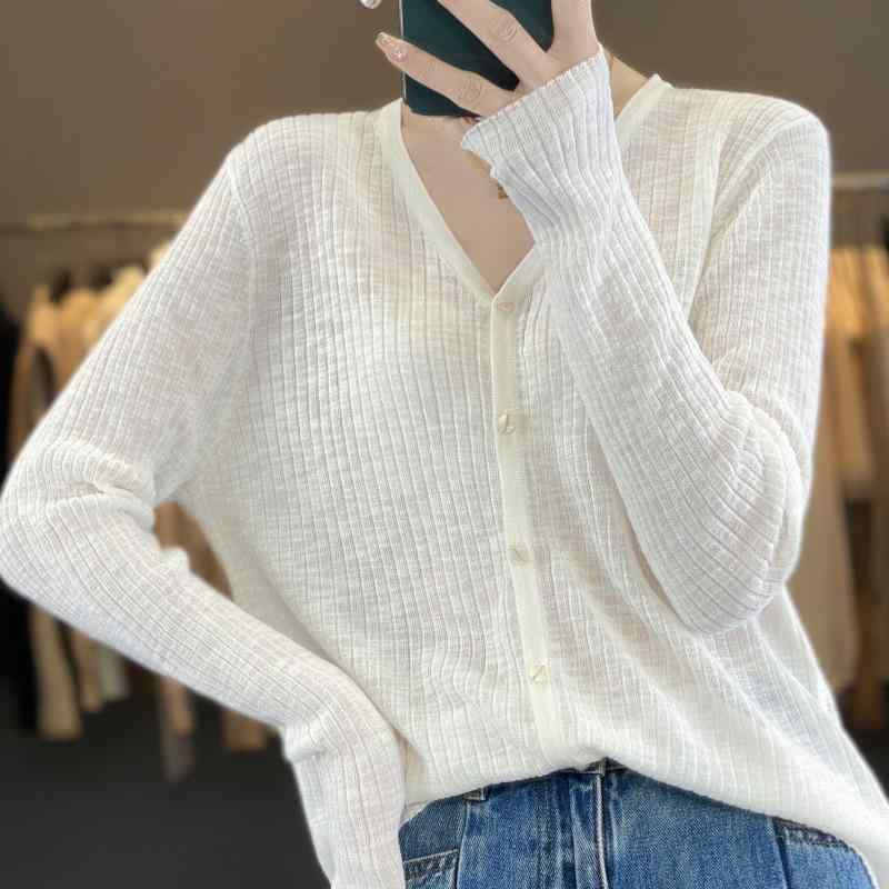 カーディガン レディース 薄手 ニット 長袖 Vネック ゆったりシルエット フレンチ レトロ 春 白 ライトイエロー グレー ポリエステル マイクロファイバー ノーアイロン 羽織り ソフト ボタン