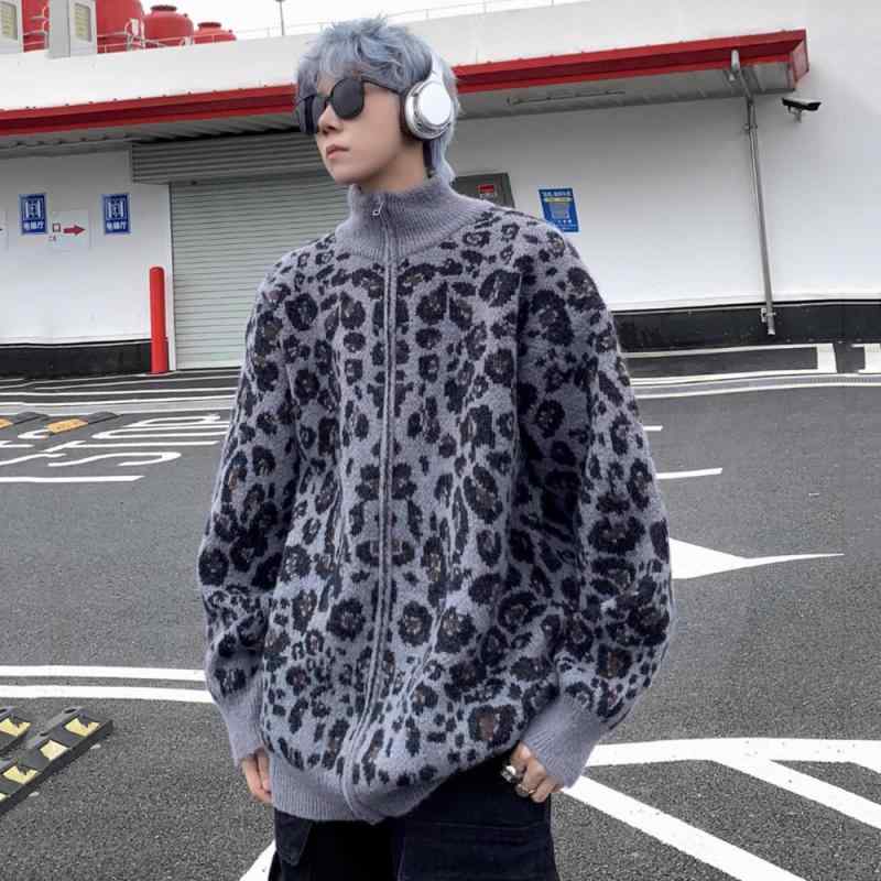 ニットカーディガン メンズ ヒョウ柄 レトロ ビッグシルエット リラックスフィット カジュアル 厚手 長袖 立襟 ジャカード ポリエステル混紡 冬 普段使い イージーケア ブラウン グレー