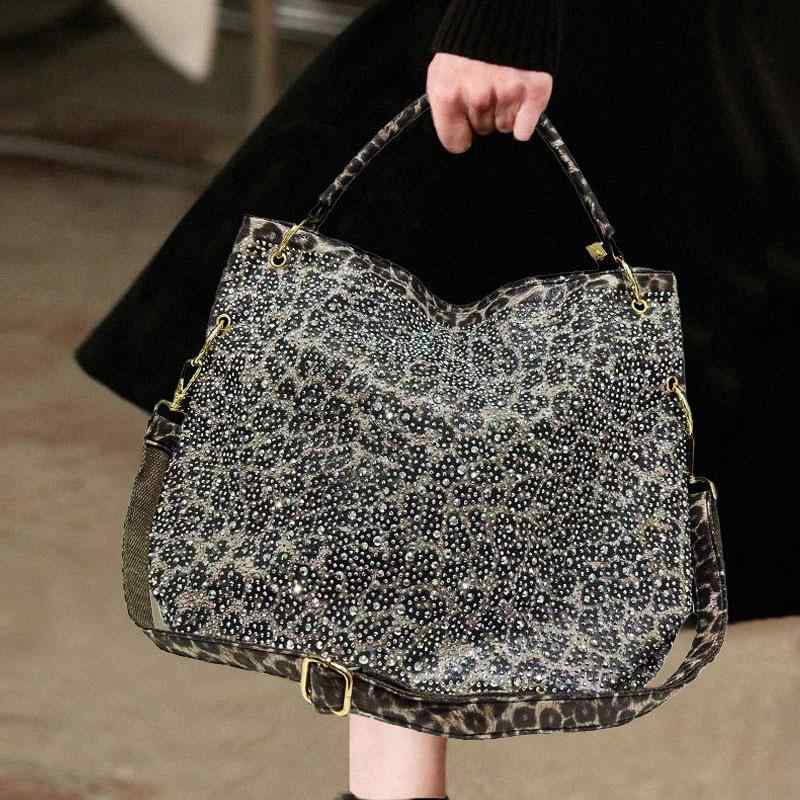 トートバッグ レディース ヒョウ柄 銀 黒 ラインストーン レトロ 大容量 シングルショルダー 手提げ 鞄 普段使い 合成皮革 横型 スクエア ソフト 冬