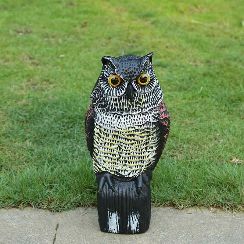 鳥除け 置物 フクロウ リアル ガーデン 庭園 装飾 デコレーション PE 素材 プラスチック 吹塑 加工 首振り タイプ 翼 曲頭 直頭 小型 白顔 赤背 田園 スタイル オールシーズン ネズミ 追い払い