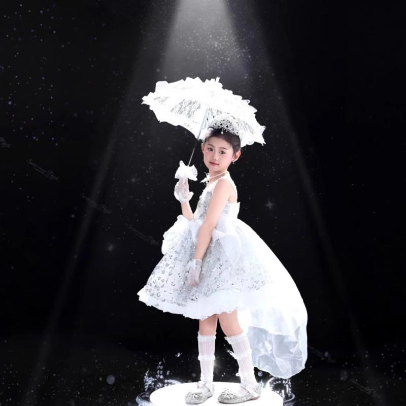 御姫様御召しもの うしろ帯 可愛らしい ロリータ スパゲッティストラップ 月明かりしろがね色 筋目 ポリエステル 夏 寄りあい 礼服 流行り物