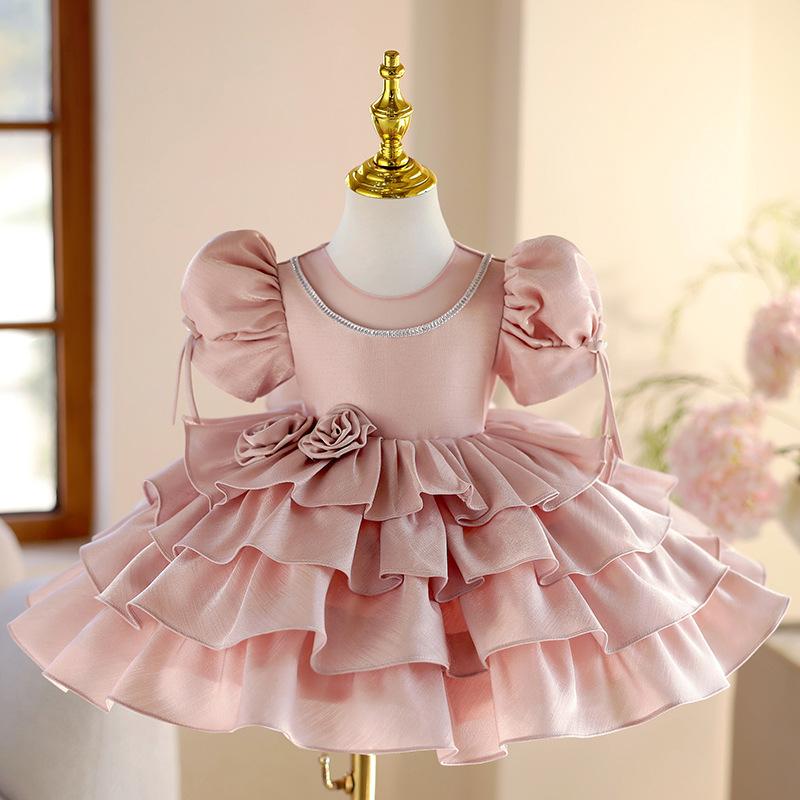 御姫様御召しもの うしろ帯 生まれ落ちる日寄りあい 洋琴掻きならす 動作 可愛らしい サクラ色 筋目 飛び切り感 個人的特徴的 オール時節 ポリエステル 赤ちゃん服 3歳から8歳 御造作用 公演服