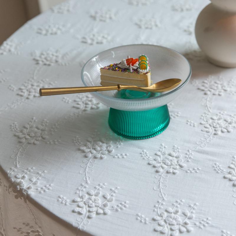 テーブルクロス 刺繍 レース 白 花柄 枝柄 立体刺繍 綿 長スクエア 滑り止め 耐摩耗 防塵 和風 ダイニング 食卓カバー 装飾 インテリア 高級感 クラシック レトロ