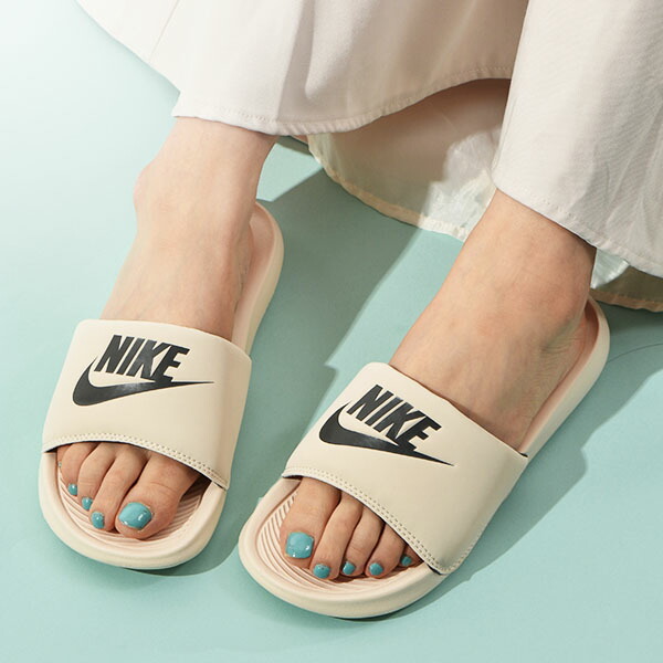 正規品販売 ナイキ スポーツサンダル レディース Nike ウィメンズ Victori スライド ビーチサンダル シャワーサンダル ビーサン スポサン シューズ 靴 Cn9677 22夏新作