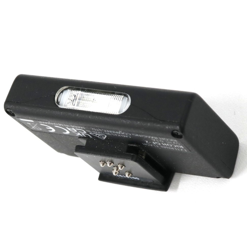 [中古] リコー 小型フラッシュ GF-2 (GR IV 用)　gf-2[非常に良い(A)]｜レンティオ アウトレット