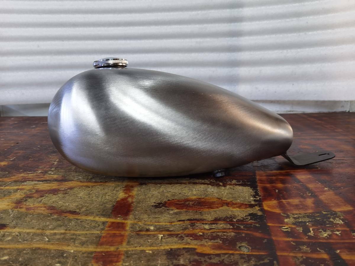 タンク製作工房 Yamaha Sr400sr500用 マスタングタンク キャブレター仕様 最新作