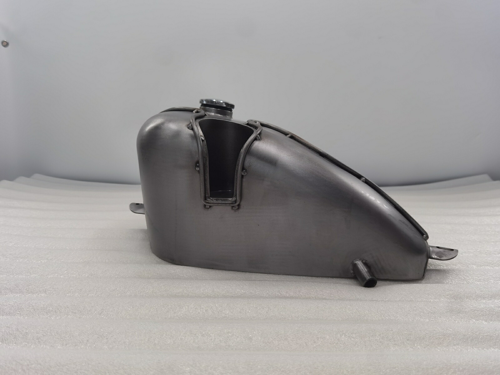 楽天市場】T-96 ハーレー用 マスタングタンク カスタムタンク