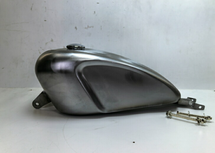 楽天市場】T-40 スポーツスター2006〜2022年用 ピーナッツタンク FI