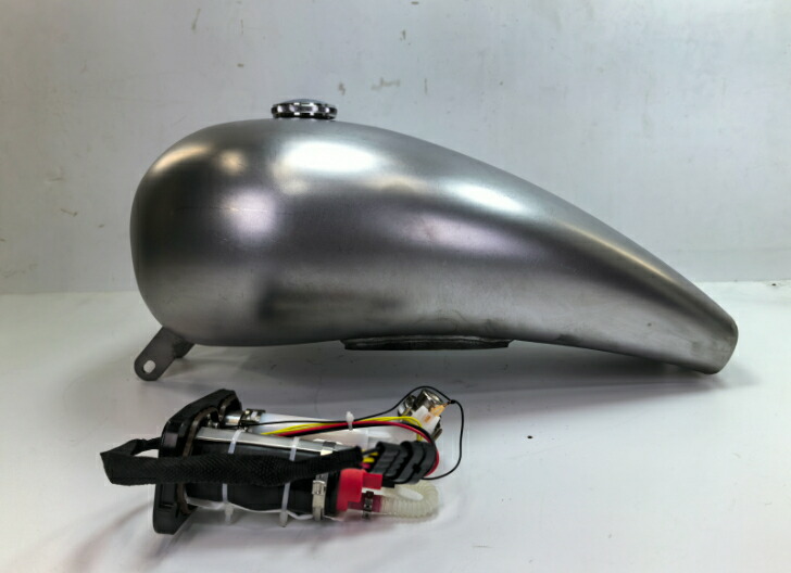 T-204 ソフテイル SOFTAIL 2013~2017年 ストレッチタンク ブレイクアウト カスタム タンク製作工房|タンク製作工房