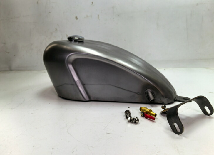 ドラッグスター400 クラシック400 スポーツスタータンク 約7L コック 楽天市場】ドラッグスター400/クラシック（DRAGSTAR） ビッグ