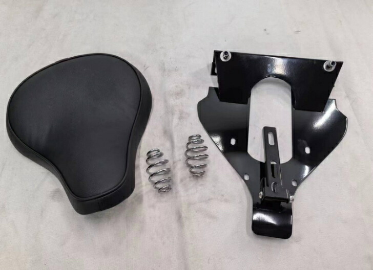 S-SB1　ソロシート　ハーレー　ソフテイル Street Bob Fxbb 　2018-2024年 ブラック タンク製作工房