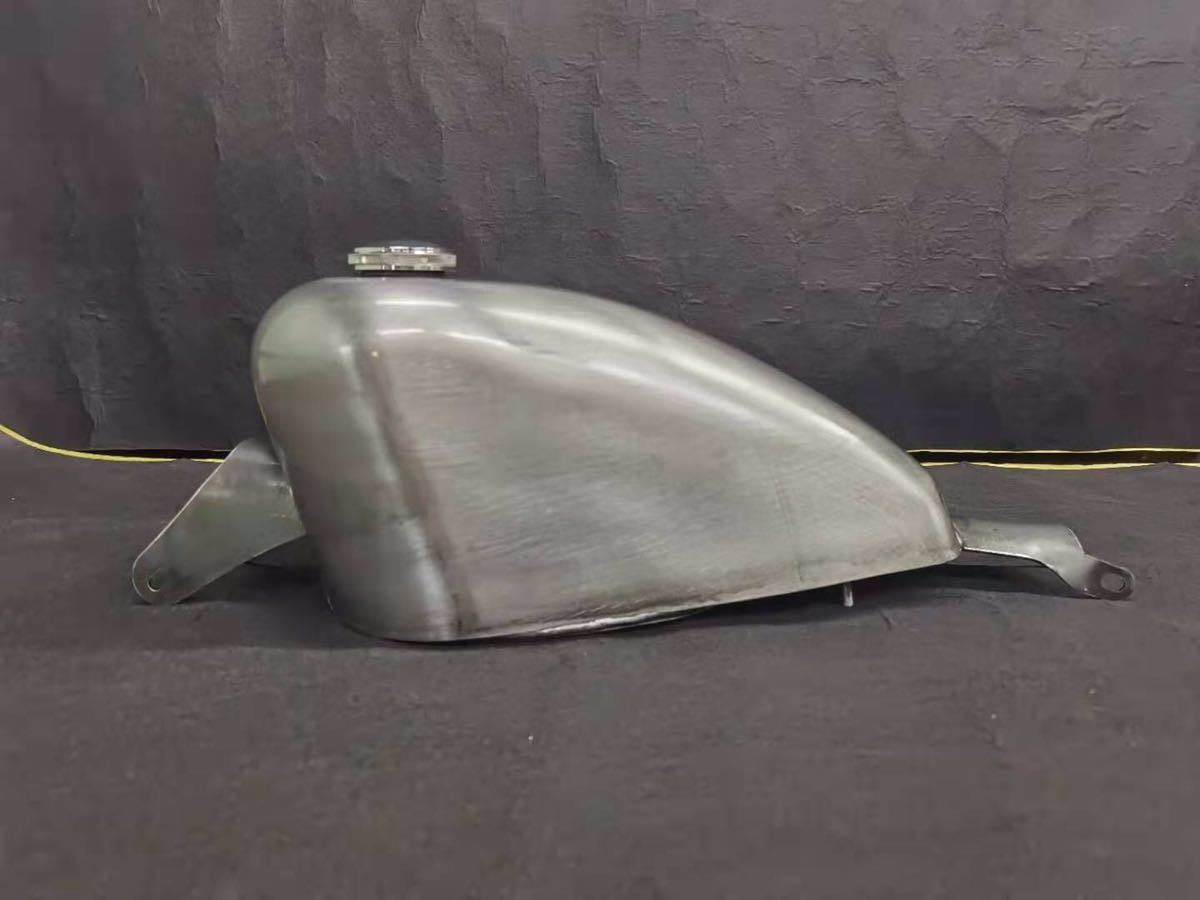 xlh883 レプリカガスタンク　右コック　スポーツスター　xl883 xlh883 レプリカガスタンク右コックスポーツスターxl883