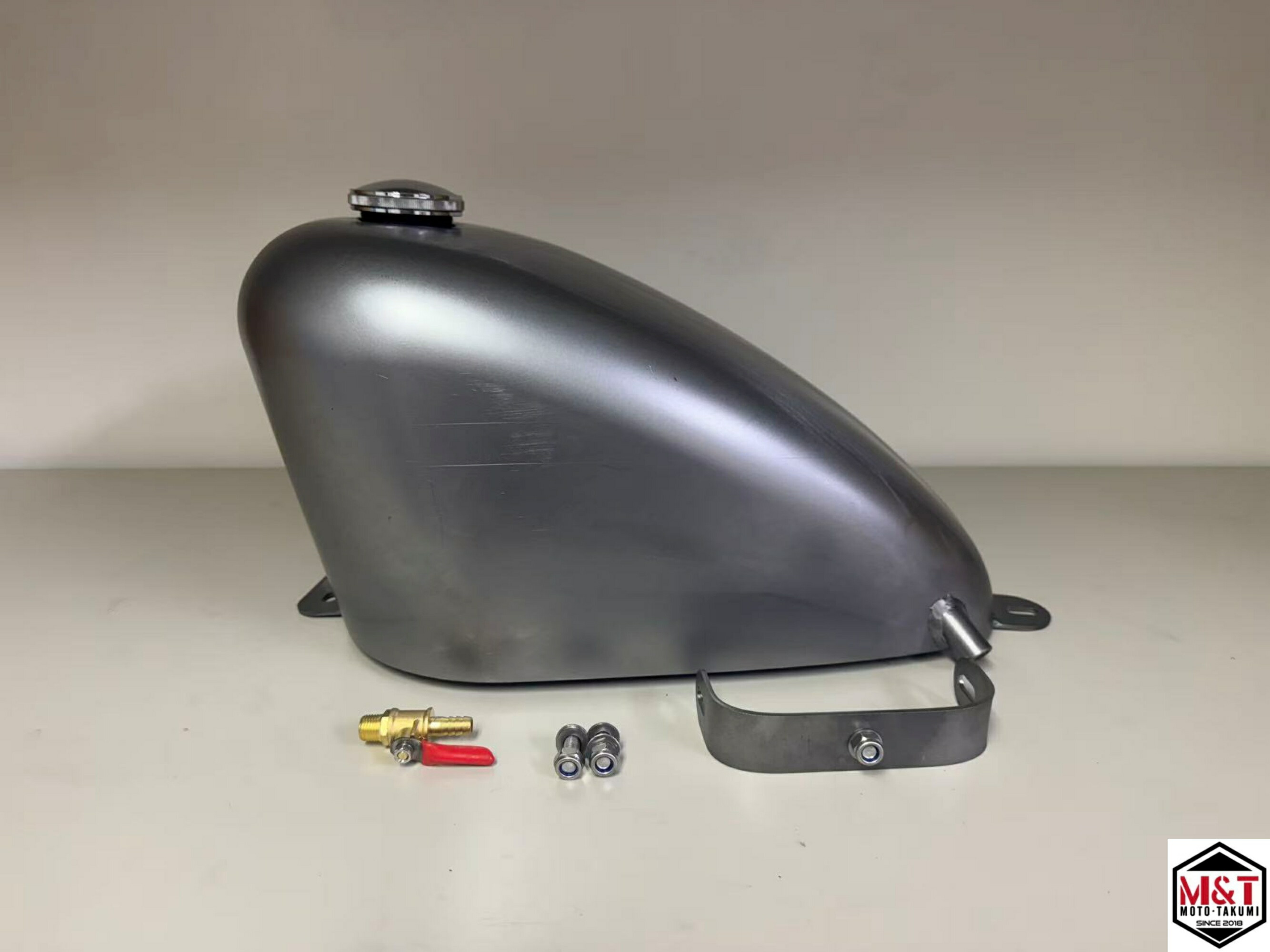 楽天市場】T-99 汎用 ハーレー用 ナロースポーツスター カスタムタンク