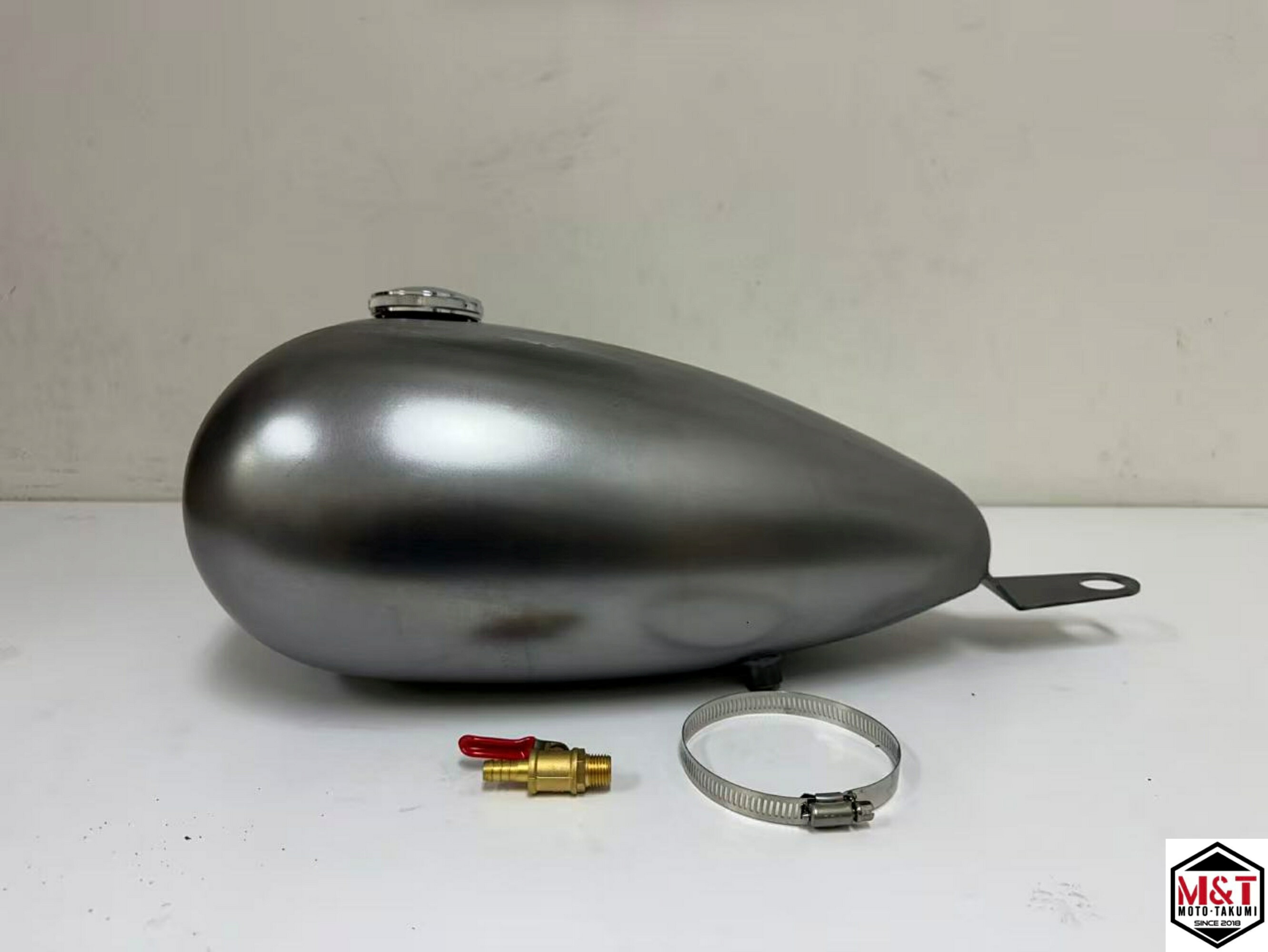 T-63 ヤマハ YAMAHA SR400&SR500用 マスタングタンク キャブレター仕様 タンク製作工房|タンク製作工房