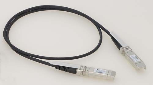 【新品/取寄品/代引不可】AT-SP10TW1-Z7 [SFP+ダイレクトアタッチケーブル(1m)(送達標準尺度保護すること7年付)] 0768RZ7