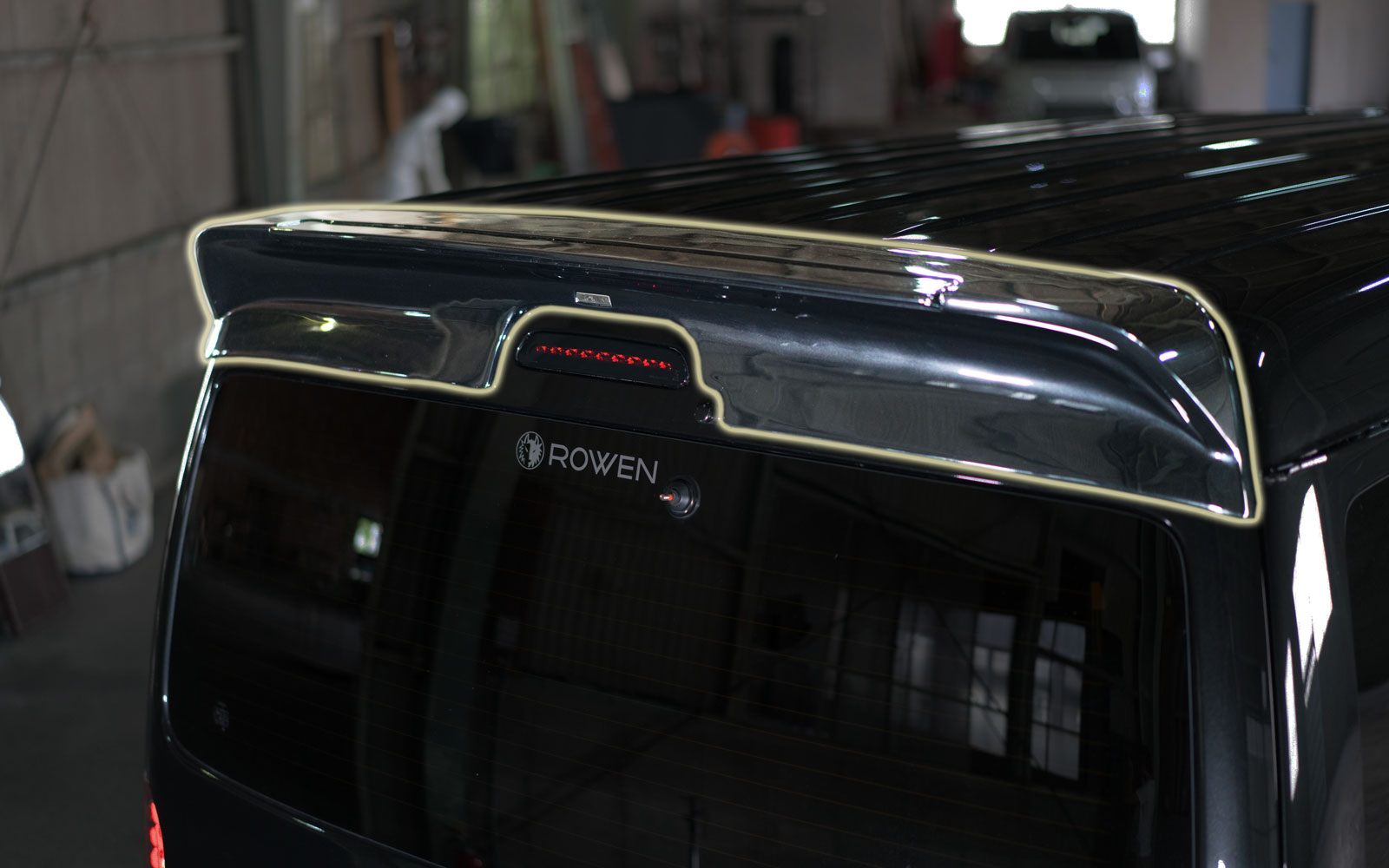 【エントリーでポイント10倍】ROWEN JAPAN PREMIUM ルーフスポイラー(FRP) 単色塗装済み トヨタ ハイエース ワイド 4型/5型/6型 GDH211/KDH211/TRH211用 (1T023R00#)【エアロ】【自動車パーツ】 ロェン ジャパンプレミアム