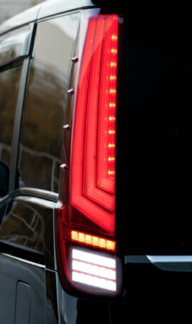 トムス　LEDテールランプ　ノア、ヴォクシー80系 TOM'S（自動車用品） 【 ノア・ヴォクシー ZRR80W, ZRR85W