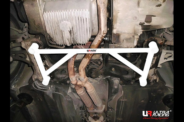 Ultra Racing フロントメンバーブレースアルファロメオ 155 167A1E用 (LA4-3936)【補強パーツ】【自動車パーツ】ウルトラレーシング Front Member Braces｜矢東アウトレットショップ