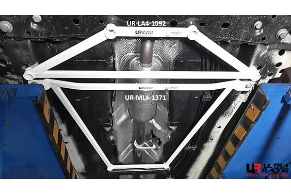 Ultra Racing ミドルメンバーブレースフォード フィエスタ WF0FYJ/WF0SFJ用 (ML4-1371)【補強パーツ】【自動車パーツ】ウルトラレーシング Middle Member Braces｜矢東アウトレットショップ