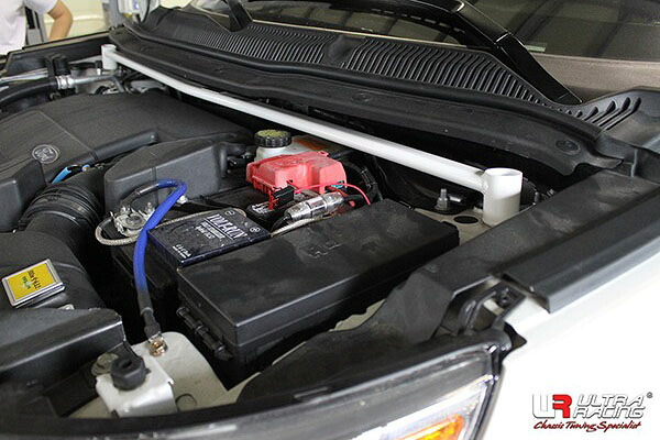 Ultra Racing フロントタワーバーフォード エクスプローラー 1FMHK8用 (TW2-2662)【補強パーツ】【自動車パーツ】ウルトラレーシング Front Tower Bar|矢東アウトレットショップ