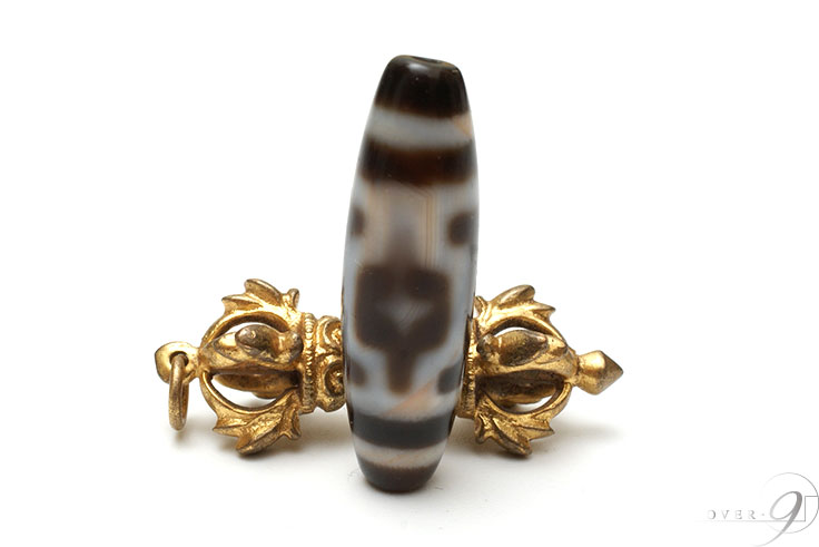 楽天市場】【紅朱砂 老玉髄 緑度母天珠 約36mm×13mm】【メール便可