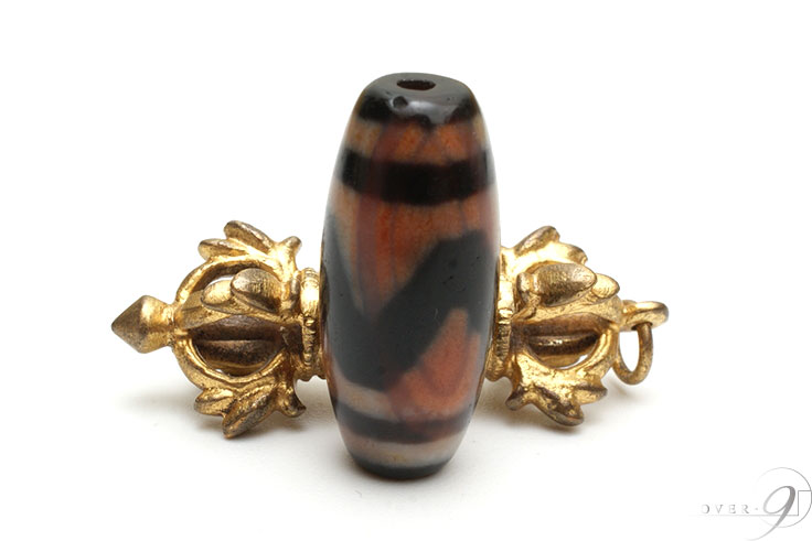 紅朱砂　虎牙三眼 紅朱砂・虎牙三眼天珠｜ファインミネラル＆ブレスレット＆ジュエリー