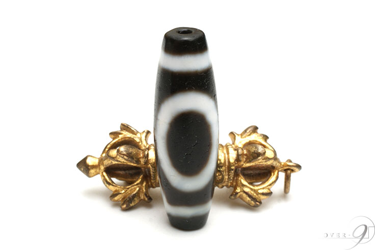 楽天市場】老礦天珠 金剛一眼天珠 約25mm×10mm【メール便不可