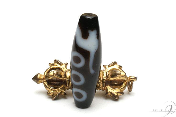 楽天市場】【至純天珠 4A 佛龍眼梵字天珠 大日如来 バン 未 申 約38mm