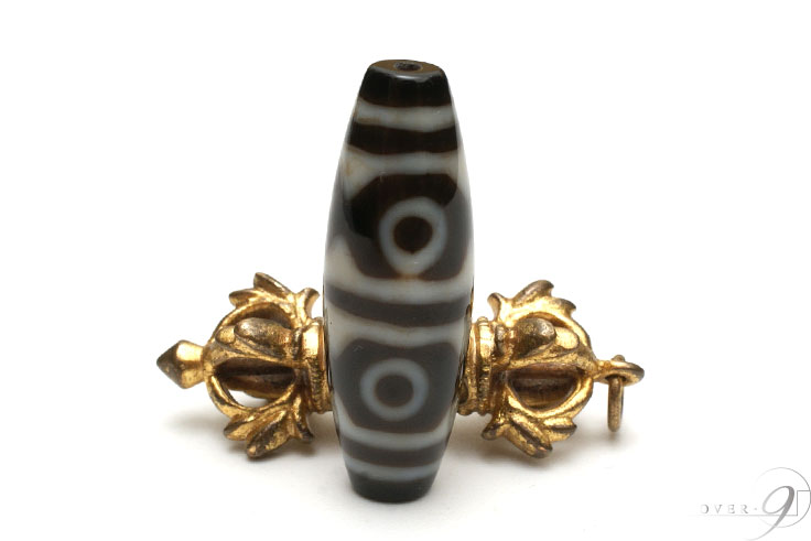 楽天市場】老礦天珠 四線虎牙六眼天珠 約34mm×12mm【メール便