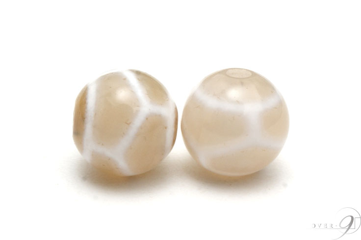 楽天市場】【老玉髄天珠 白 九眼天珠 約20mm×10mm】【メール便可】天珠