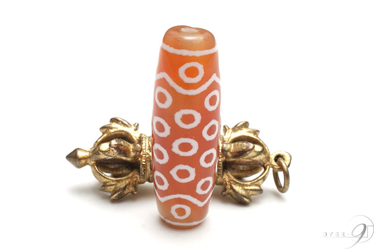 楽天市場】【現物限り一点物】緑 老玉髄 九眼天珠 約19mm×10mm 成功運