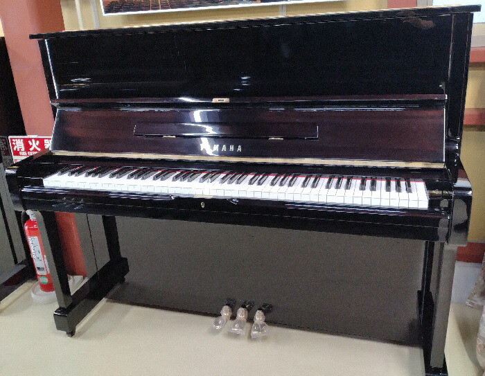 楽天市場】【中古再調整品アップライトピアノ】ヤマハ No.U1＜全塗装