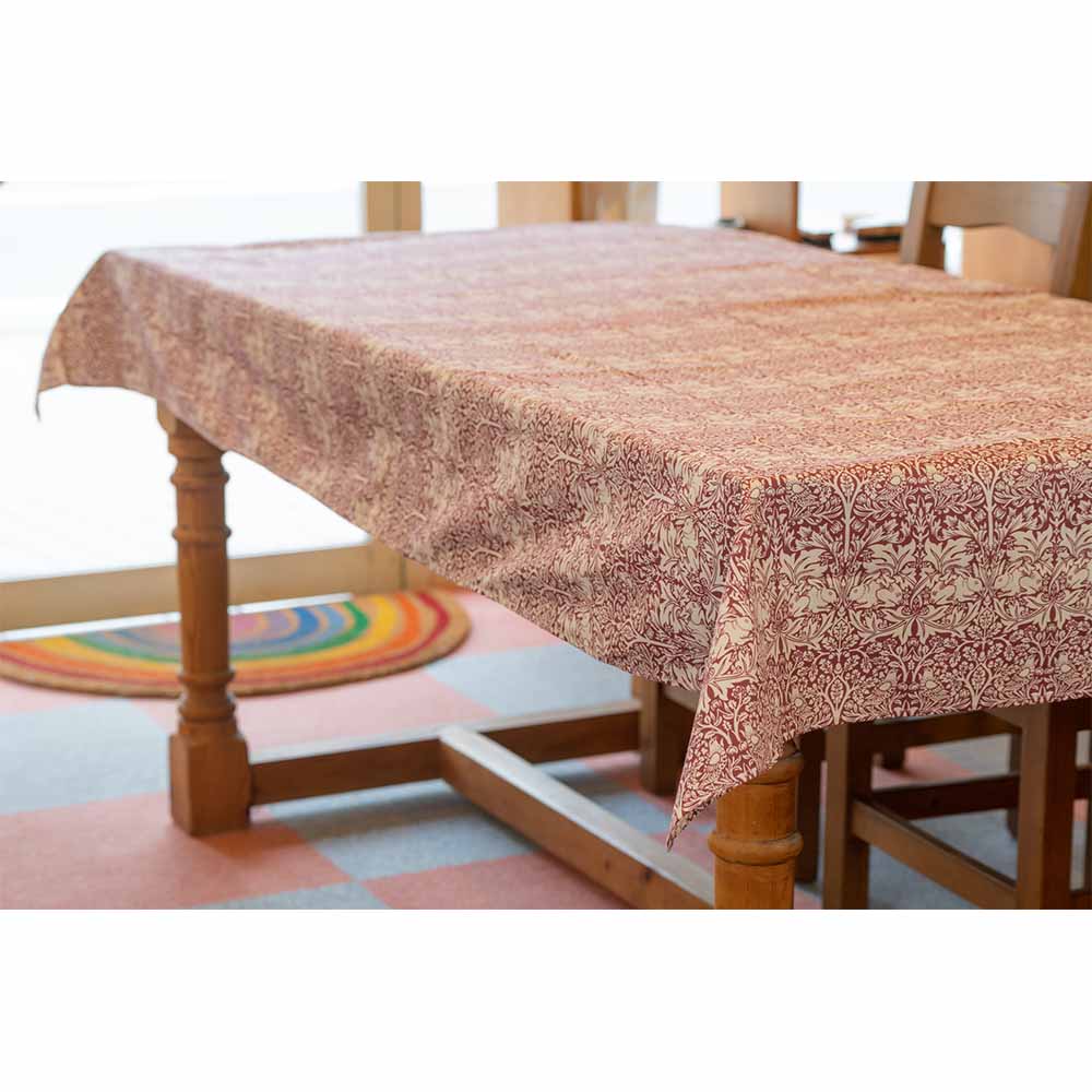 Laura's Beau ウィリアムモリス 英国製 コットンテーブルクロス 長方形 132 x 228cm ブラザーラビットレッド Brother Rabbit Red LBTBCCTR22814｜【GB KENT総代理店】Oxford Time