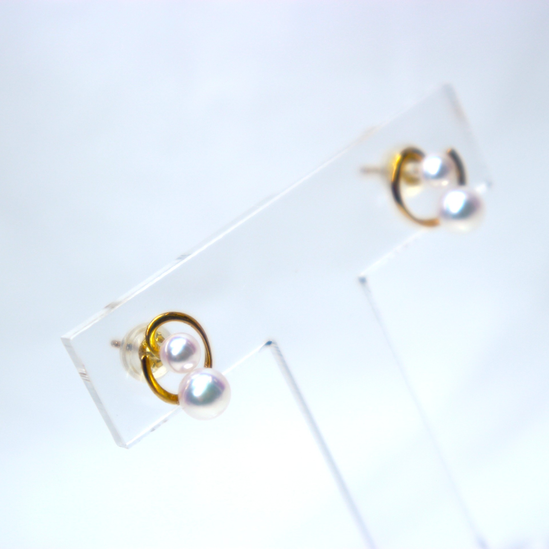 日本産本真珠使用K18アコヤ真珠ピアス（3.5mm/4.5mm珠)【真珠 本真珠 あこや真珠 アコヤパール パール ピアス スタッドピアス パールピアス アクセサリー K18 スタイリッシュ おしゃれ】